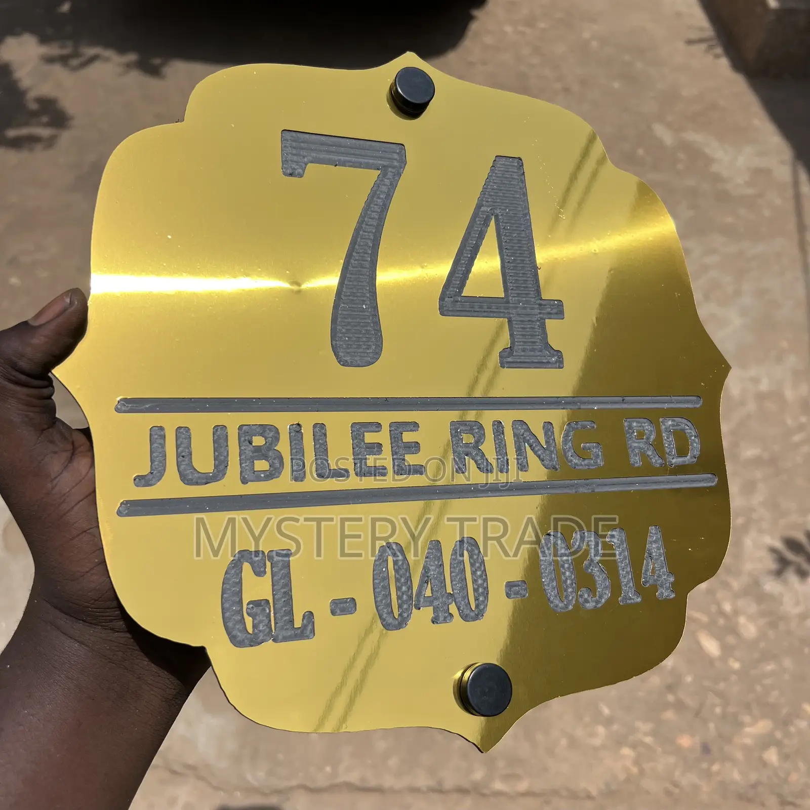Engraving on Gold Alucobond