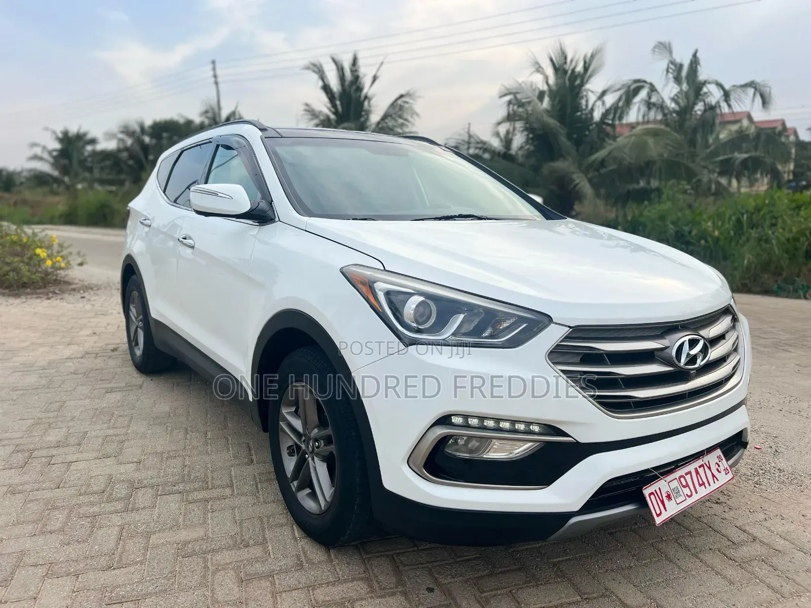 Hyundai Santa Fe Limited AWD 2017 White