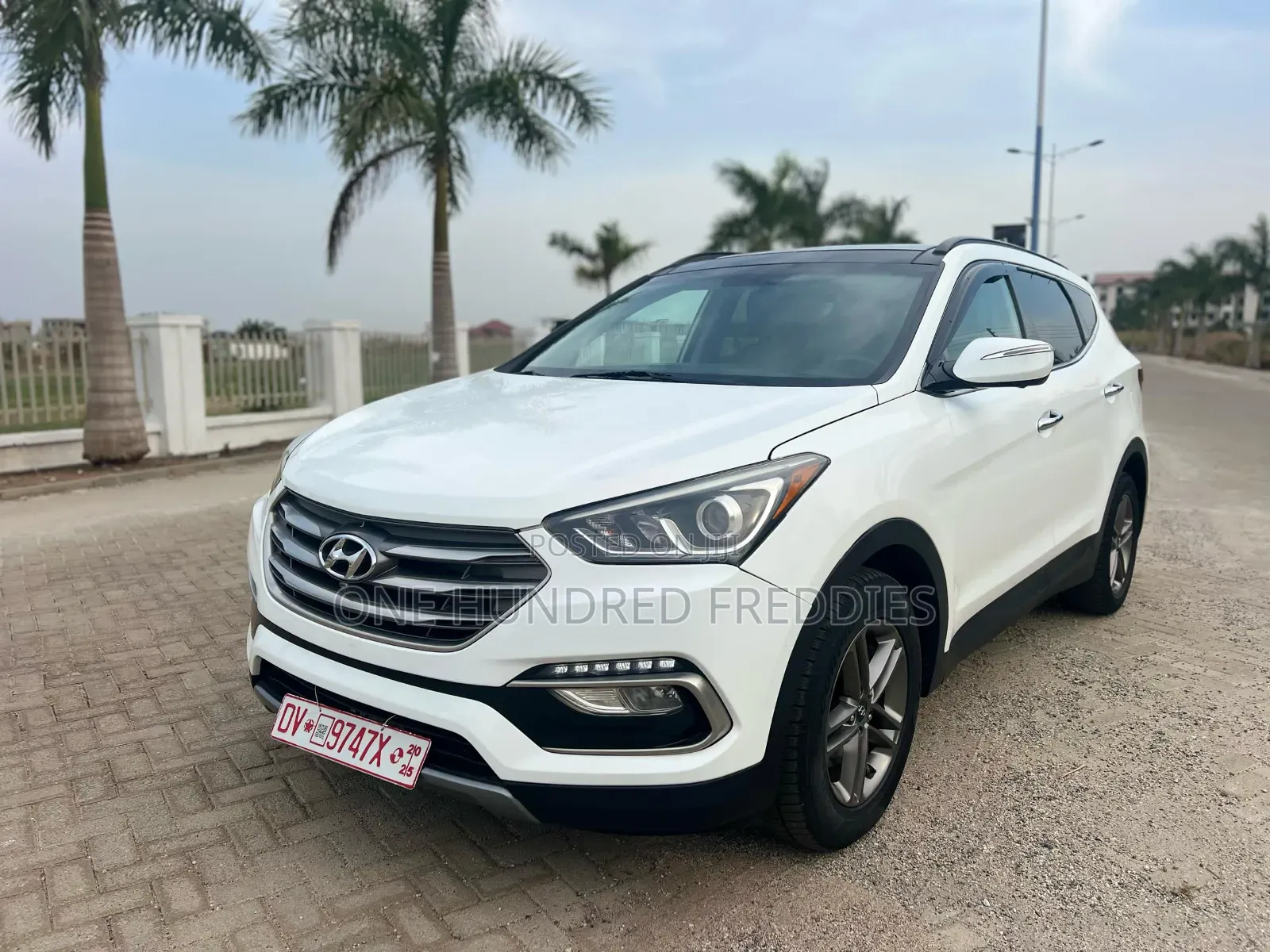 Hyundai Santa Fe Limited AWD 2017 White