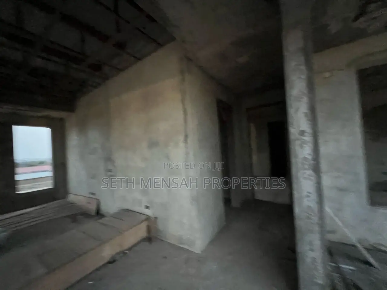 6bdrm Mansion in Skm, West Legon for sale