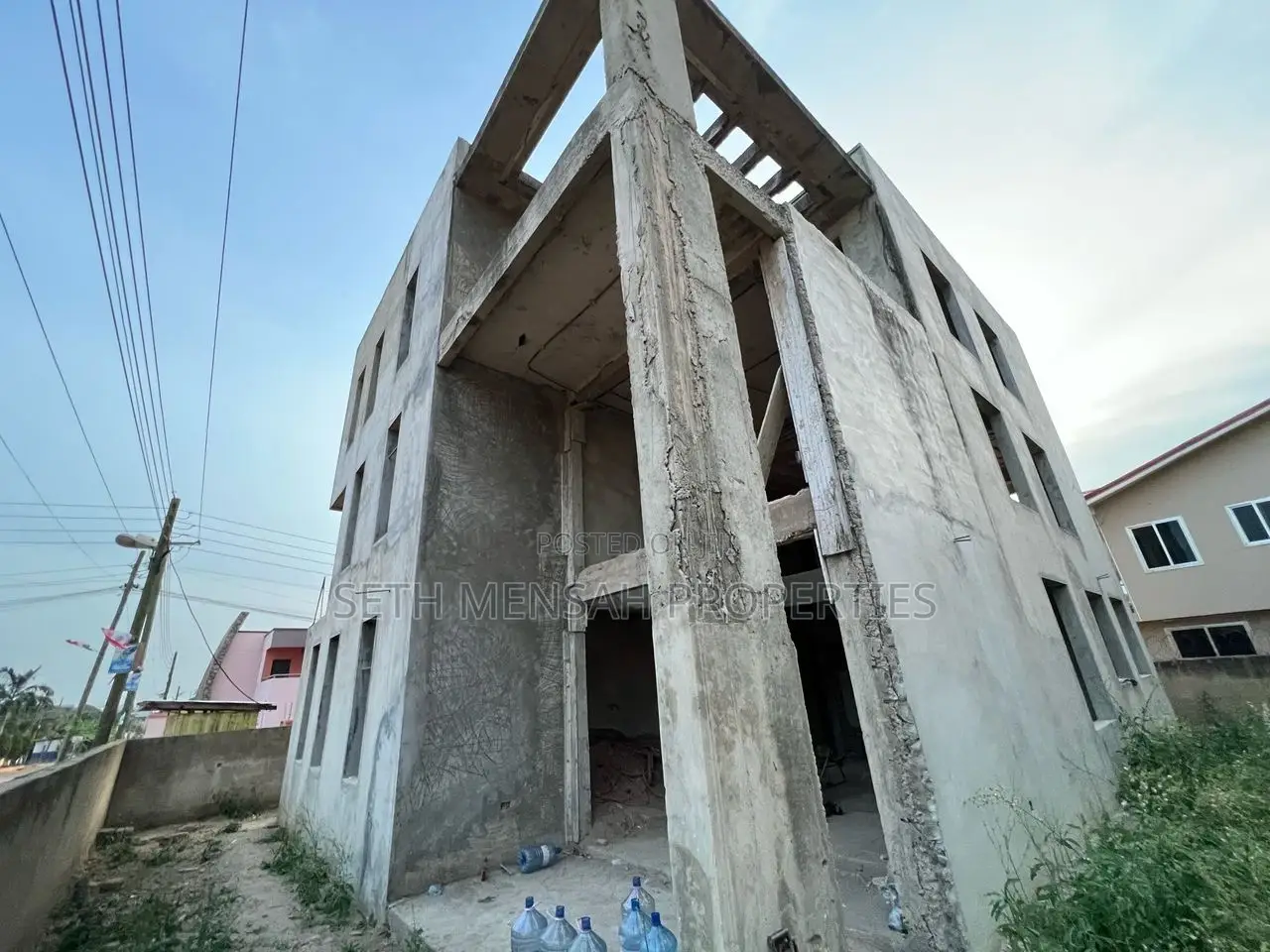 6bdrm Mansion in Skm, West Legon for sale