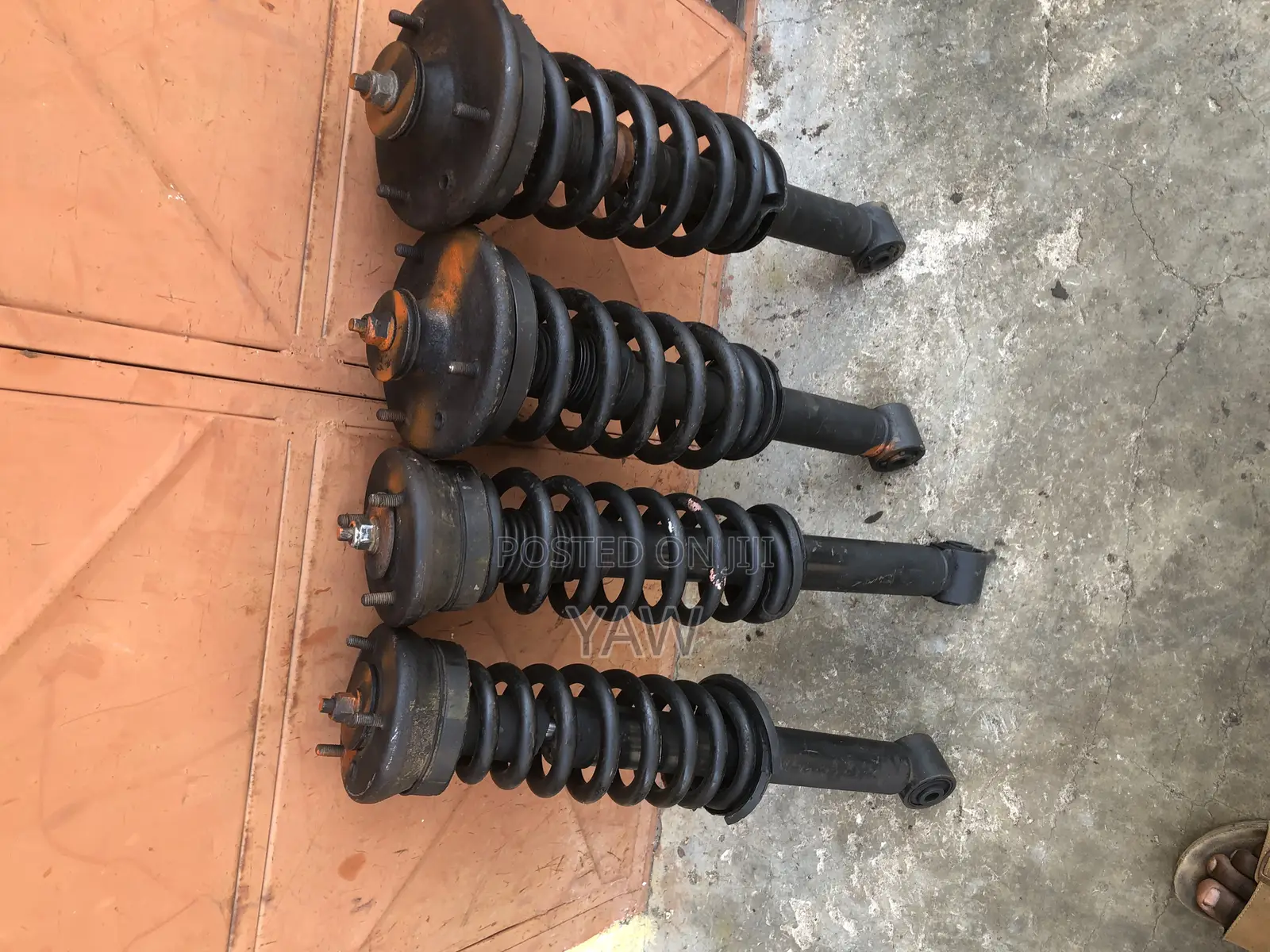 Range Rover Sport 2006-2012 Shocks