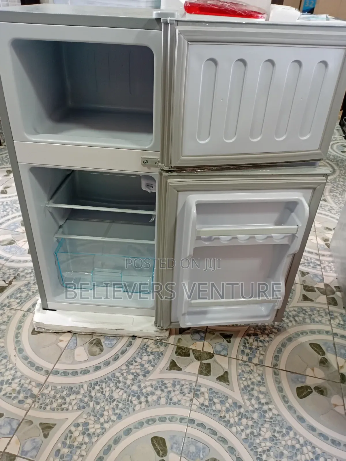 Spacious Top Freezer Nasco 75l Fridge Nasco