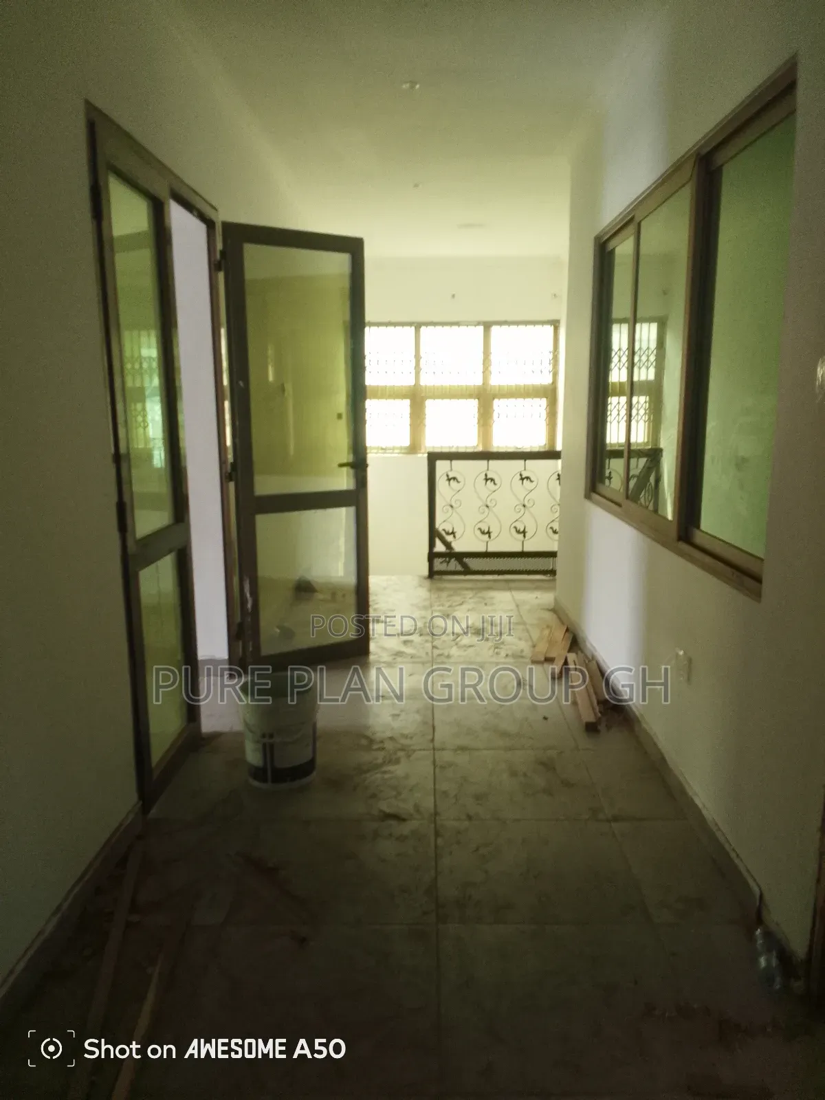 5bdrm Townhouse / Terrace in Dzorwulu for rent