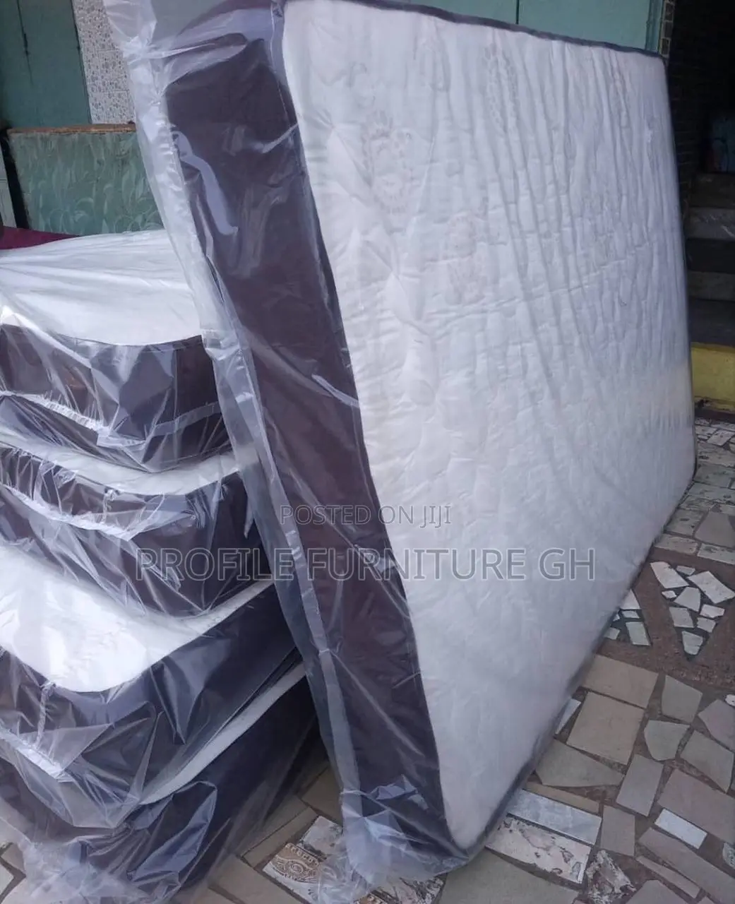Queen Size Mattress 72x75 For Cool Sell// Luxurious And Durability