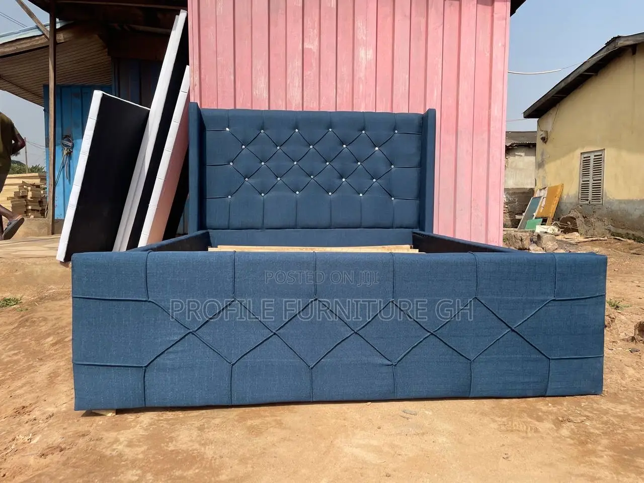 Heart Blue Double 54x75 Bedframe // Durable And Luxurious