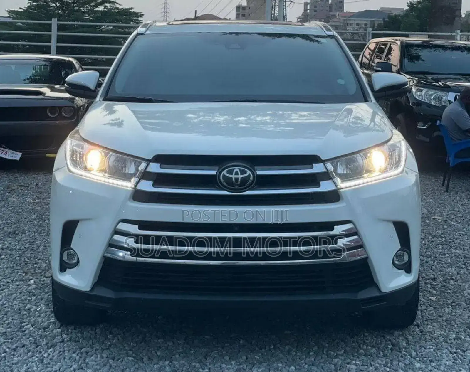 Toyota Highlander LE 2019 White