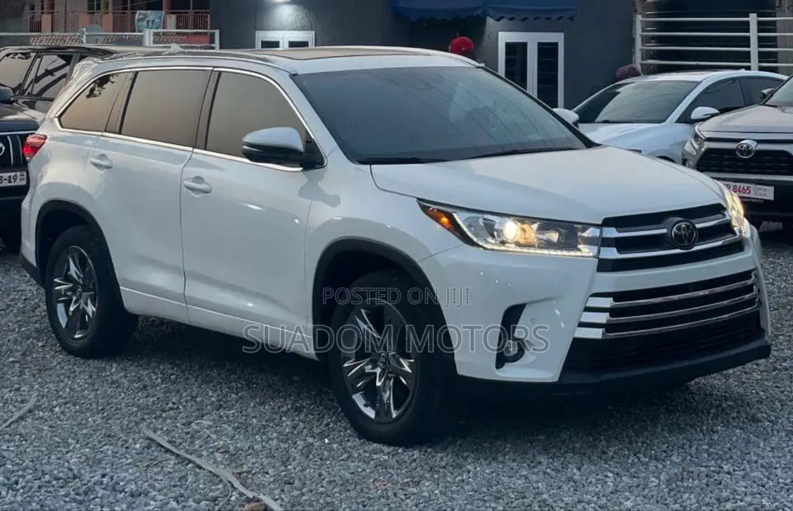 Toyota Highlander LE 2019 White