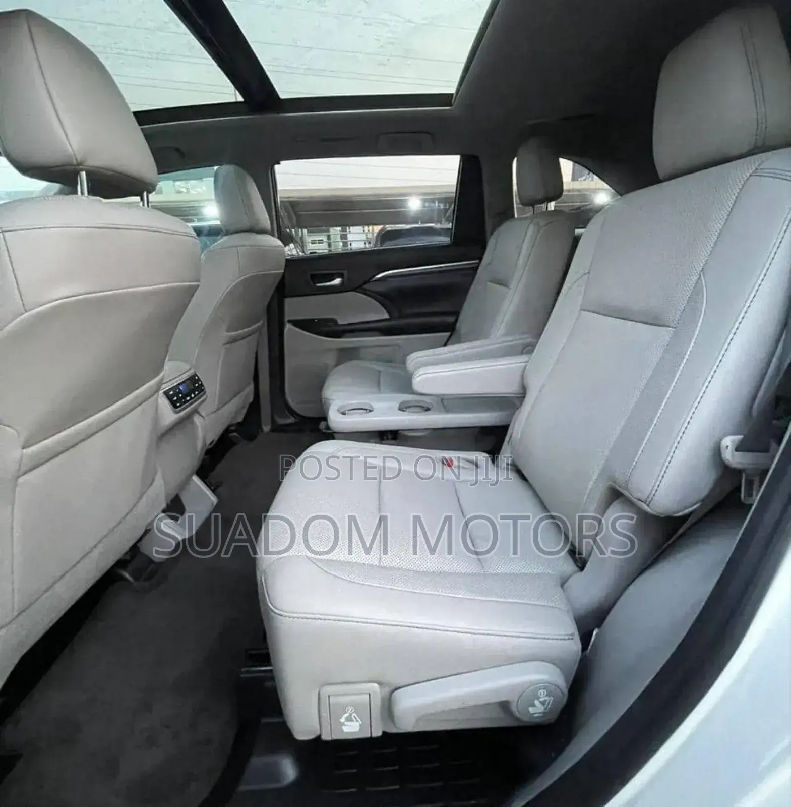 Toyota Highlander LE 2019 White