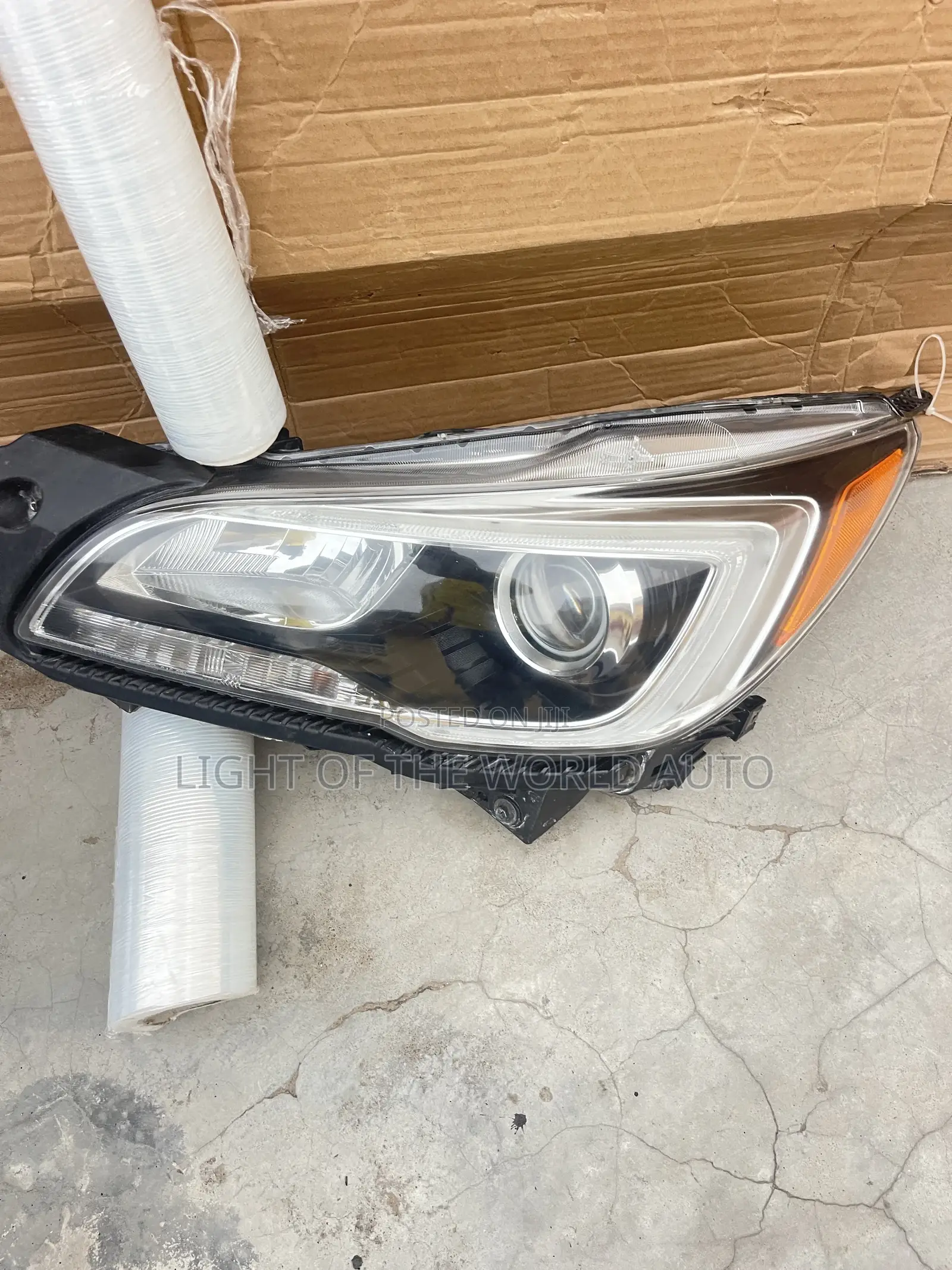 Subaru Outback 2017 Headlight Left Side Available