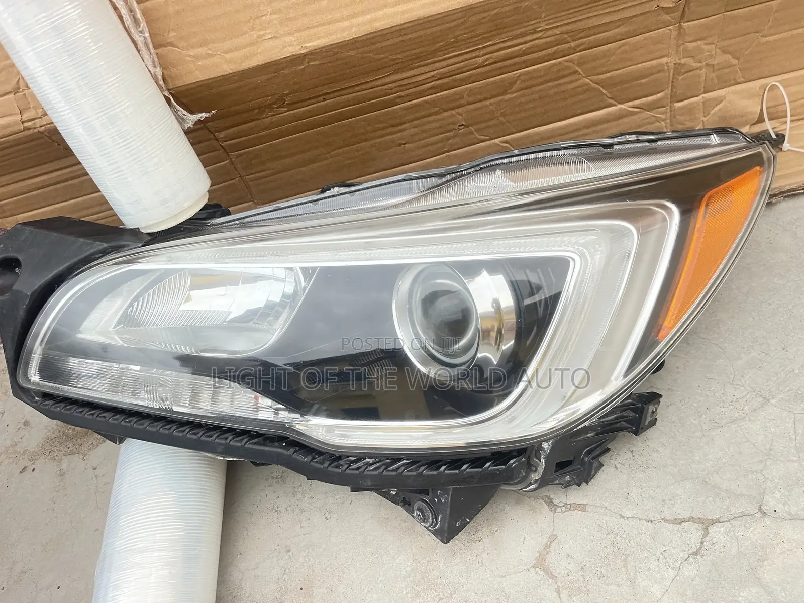 Subaru Outback 2017 Headlight Left Side Available