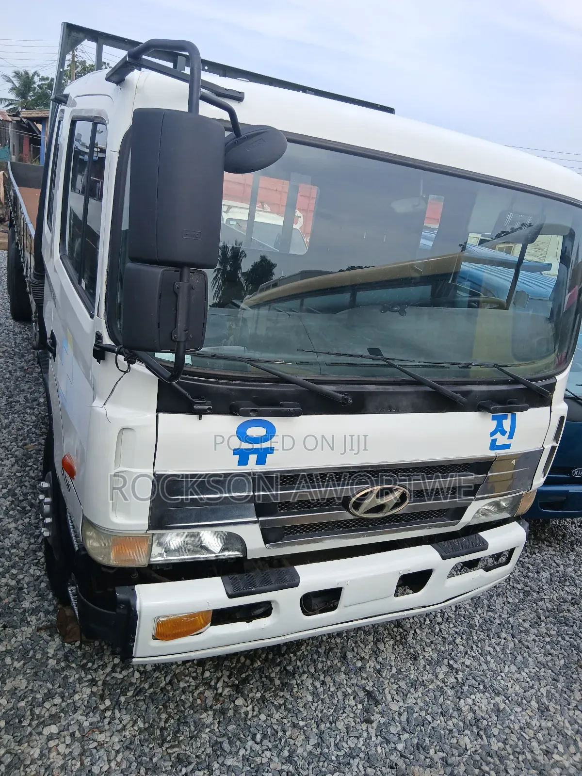 Trucks Trailers