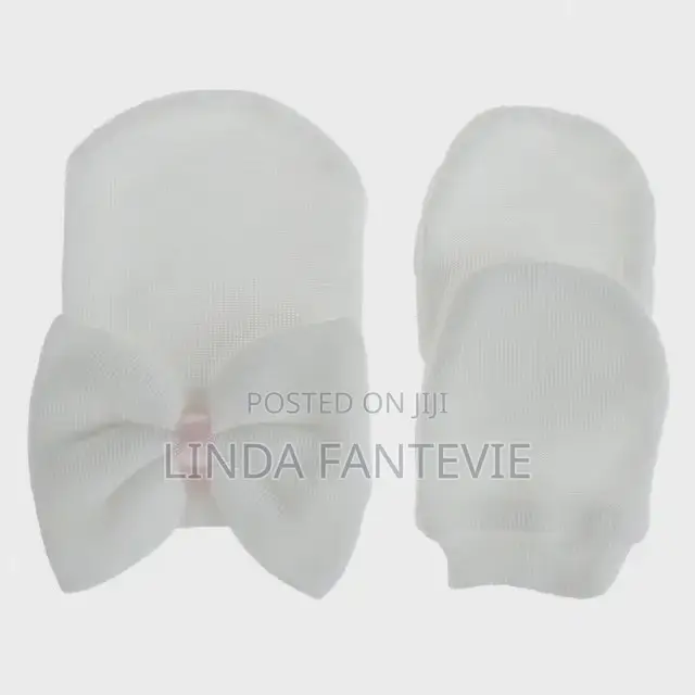 Set of Mittens and Headband