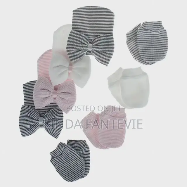 Set of Mittens and Headband