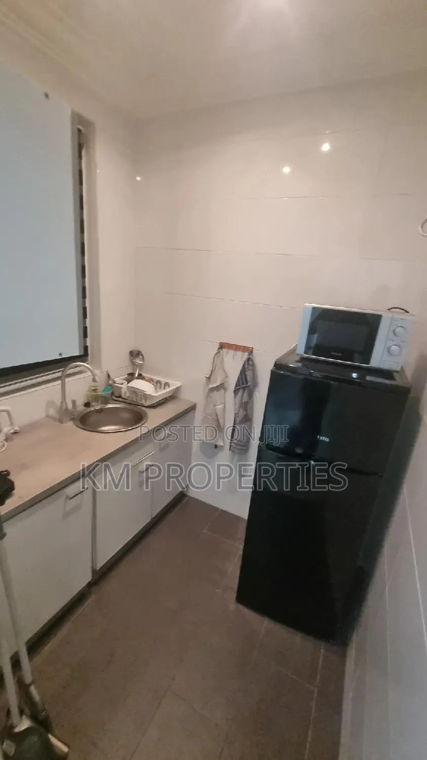 Single Studio Airbnb West-Legon