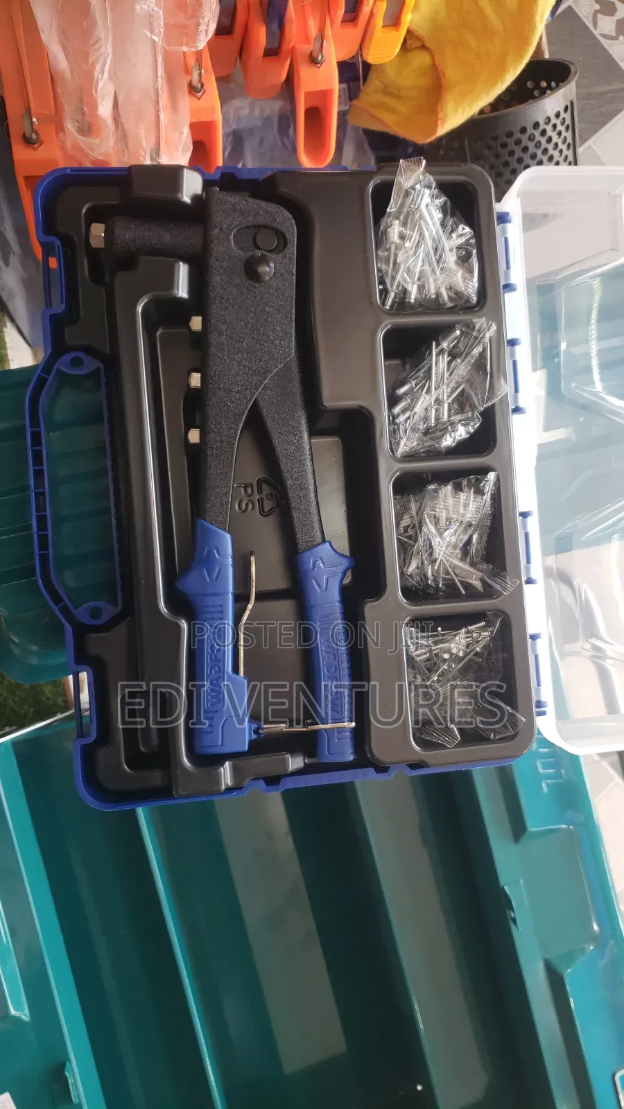 Wadfow 101 PCS Hand Riveter Rivets Kit
