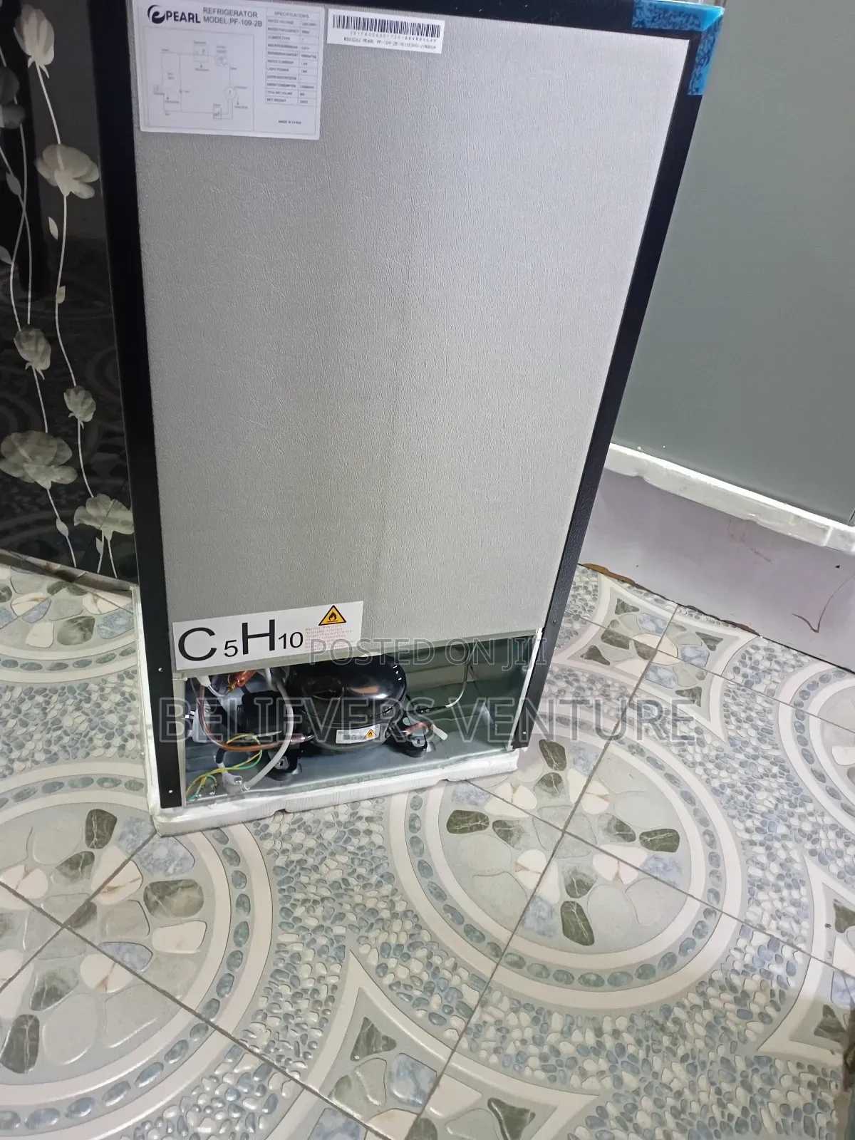 Mega Compressor Fridge Pearl Top Freezer Pearl