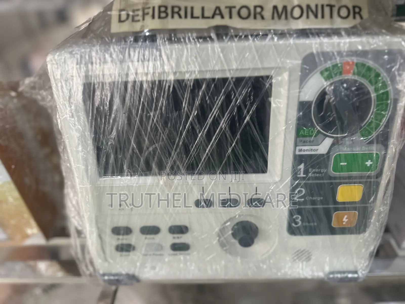 Emergency Defibrillator Monitor