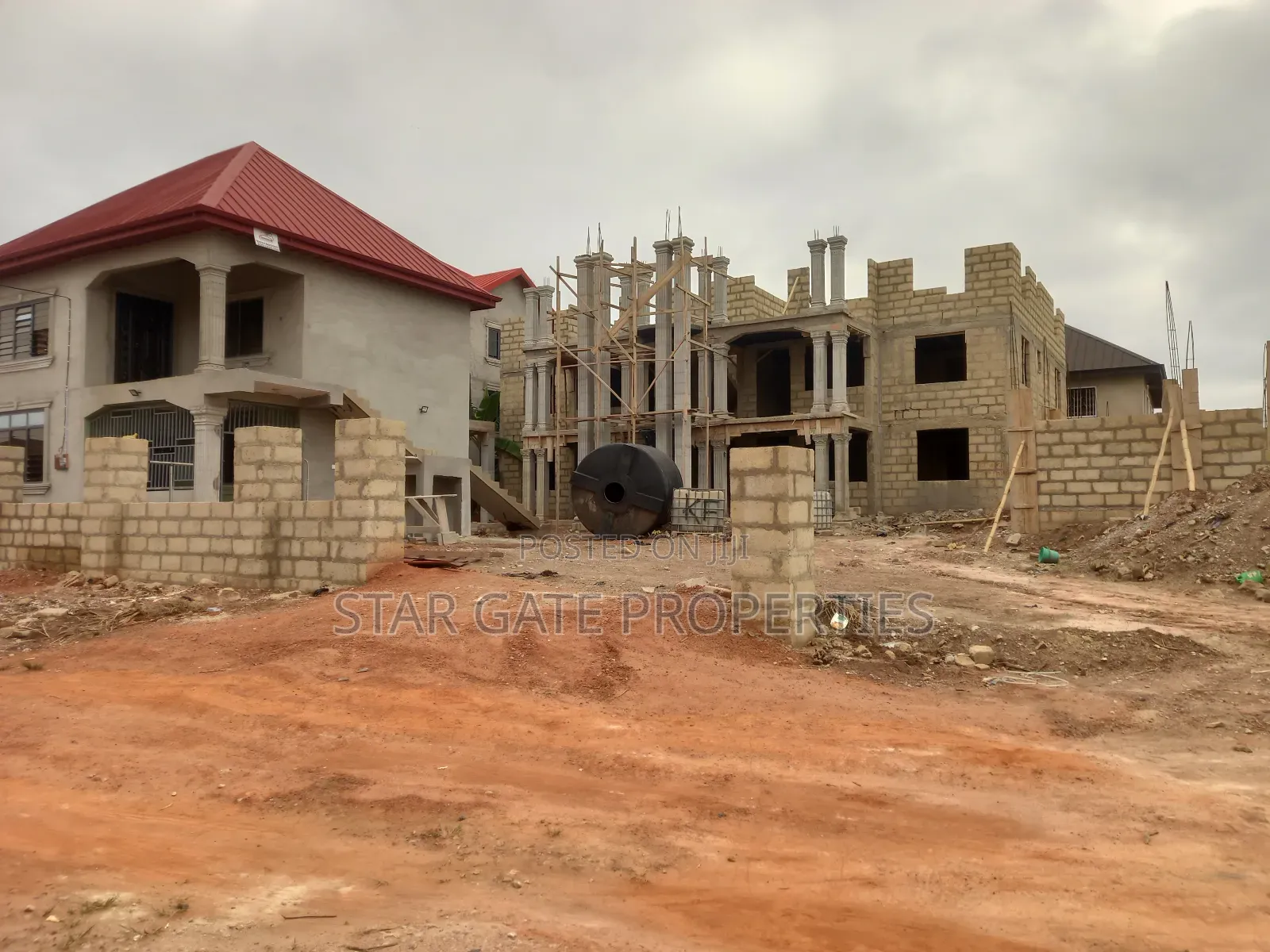 18bdrm House in Sewua Government, Kumasi Metropolitan for sale