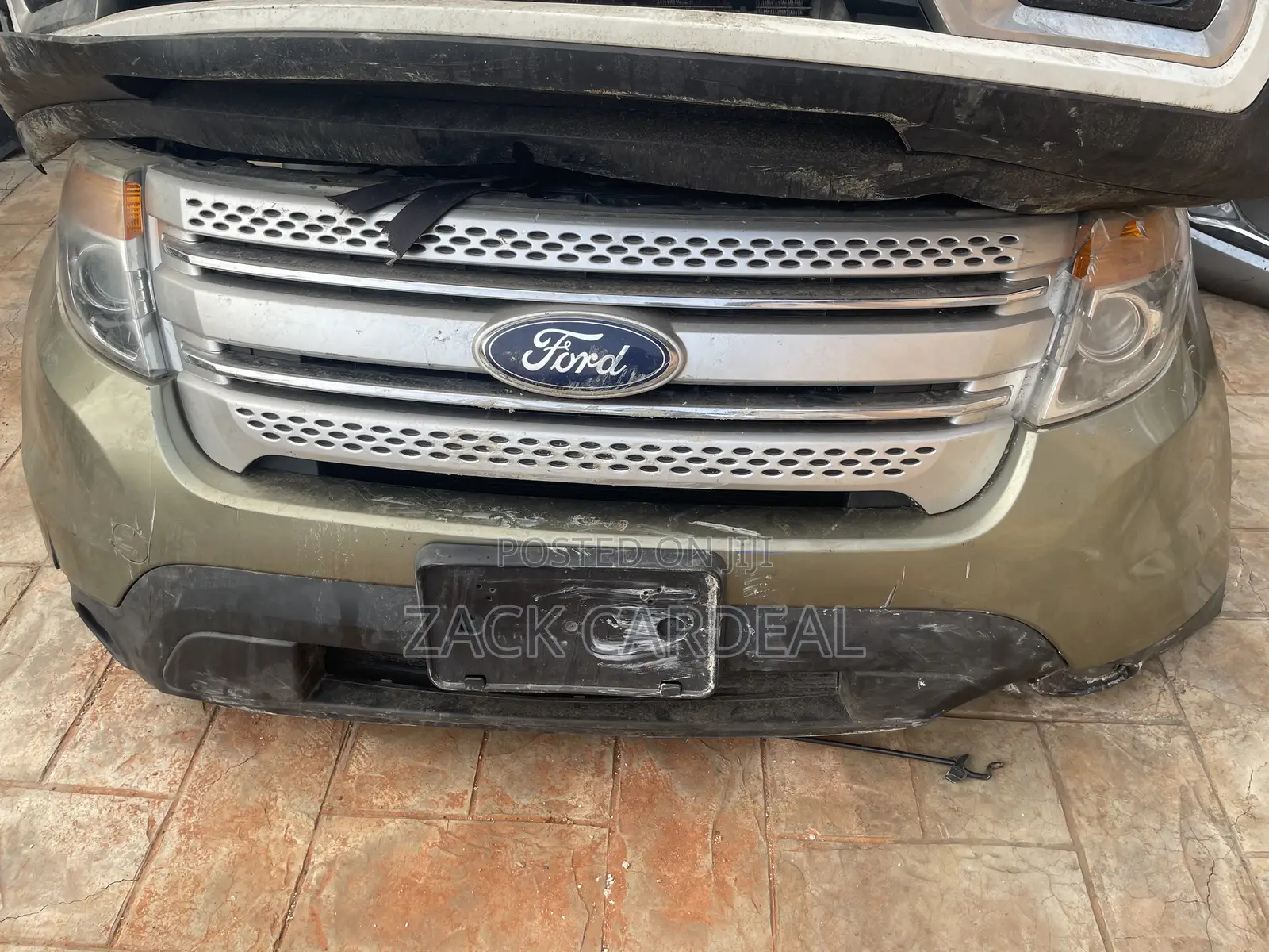 Ford Explorer 2015 Front Cuts 