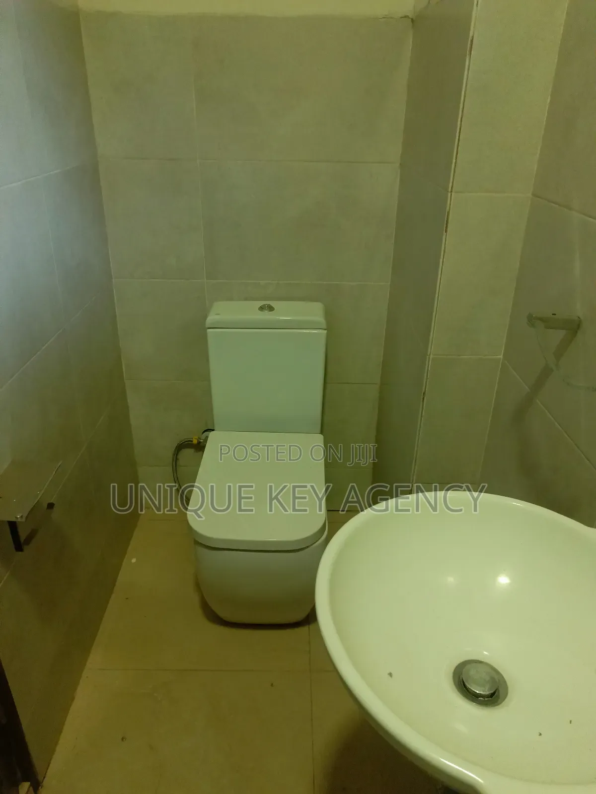 2bdrm Apartment in Unique Key Agency, West Legon for rent