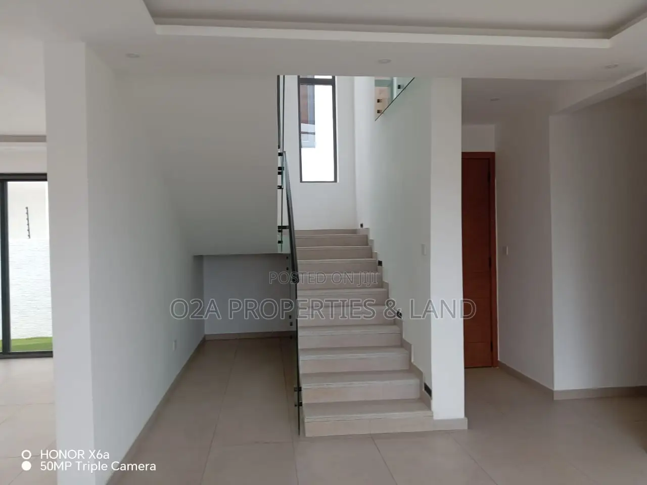 4bdrm House in Community 16, Sakumono for sale