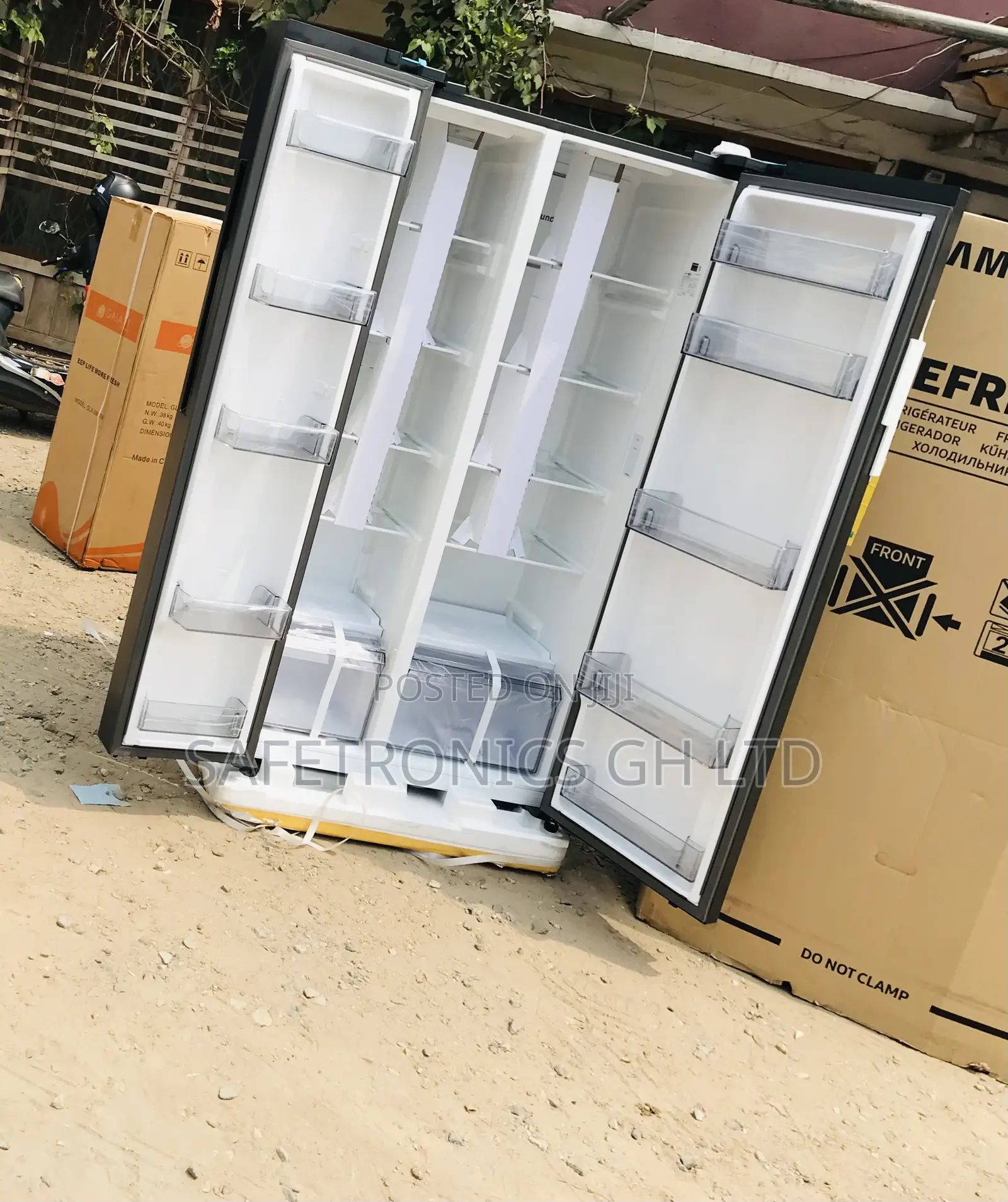 Valuable Frosty Samsung 2 Doors 583 Liters Sidebyside