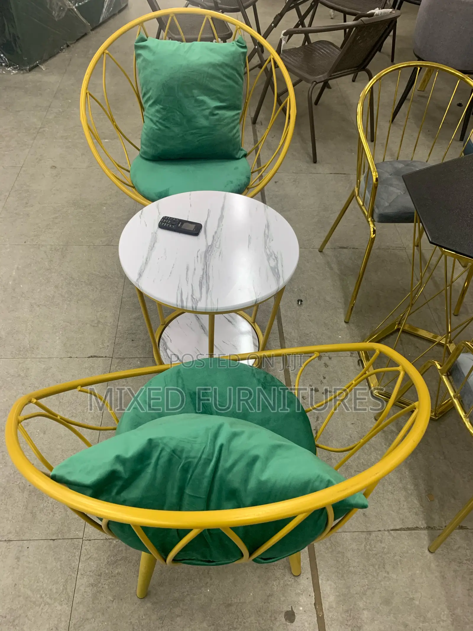 Modern Coffee Table/Outdoor Table With 2 Chairs