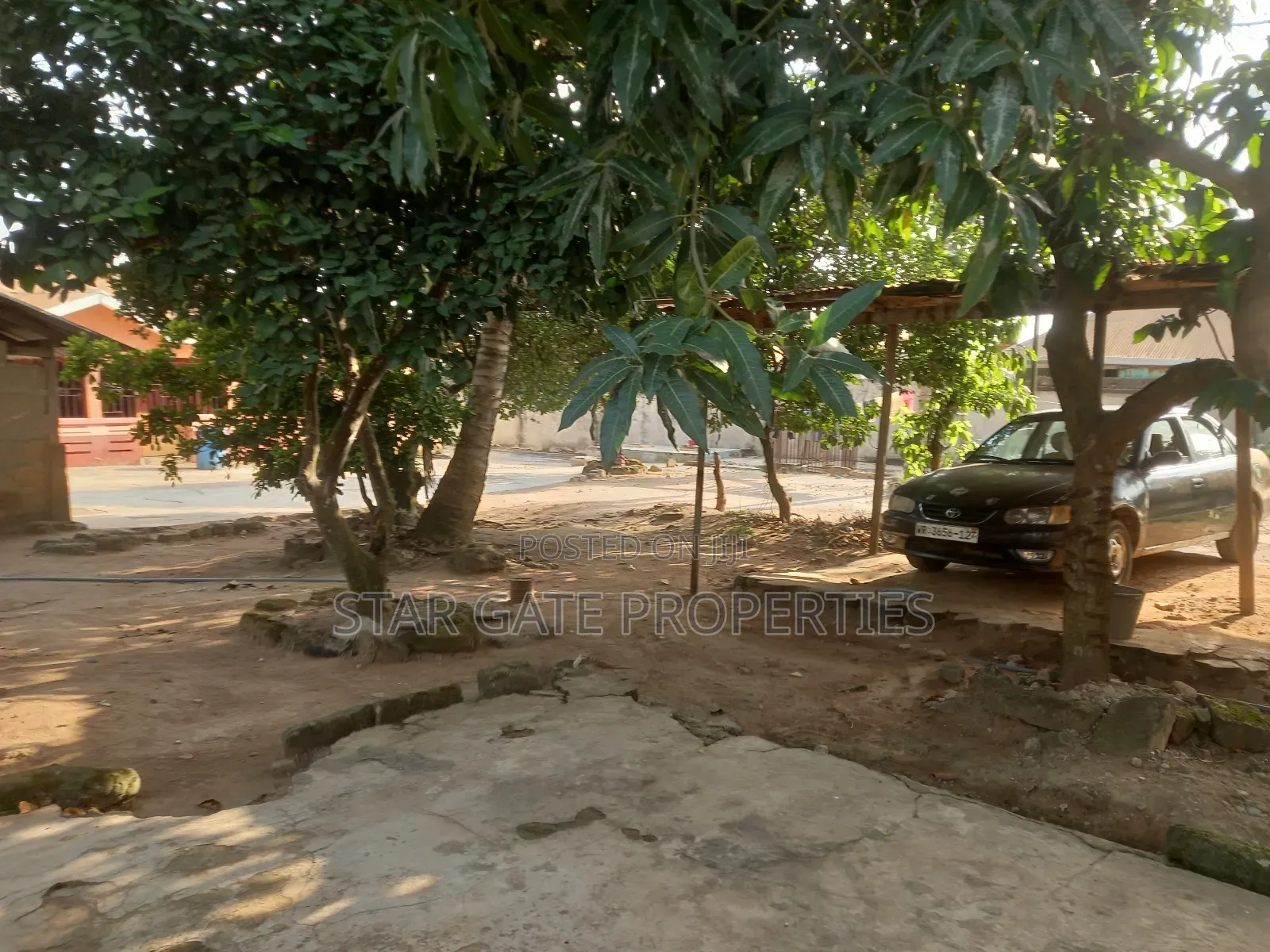 8bdrm House in Kenyasi Adwumam, Kumasi Metropolitan for sale