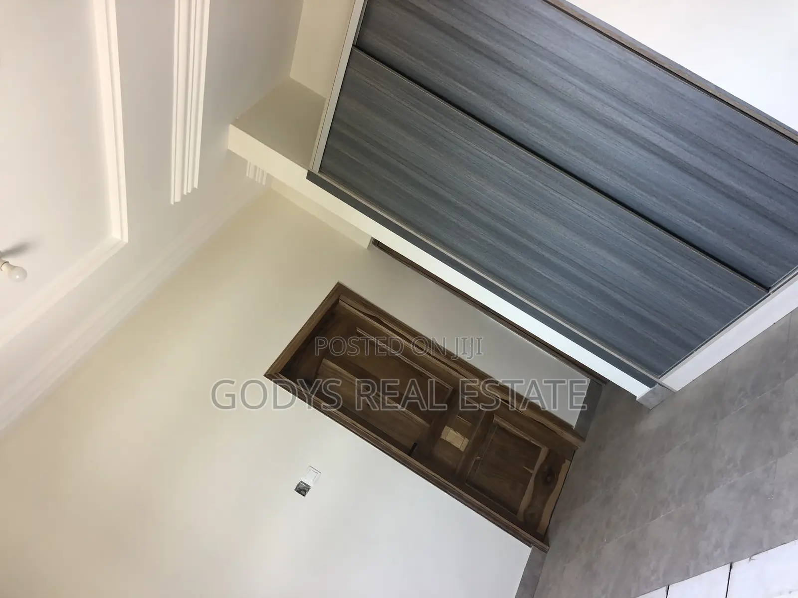 2bdrm Apartment in New Market, Kasoa for rent