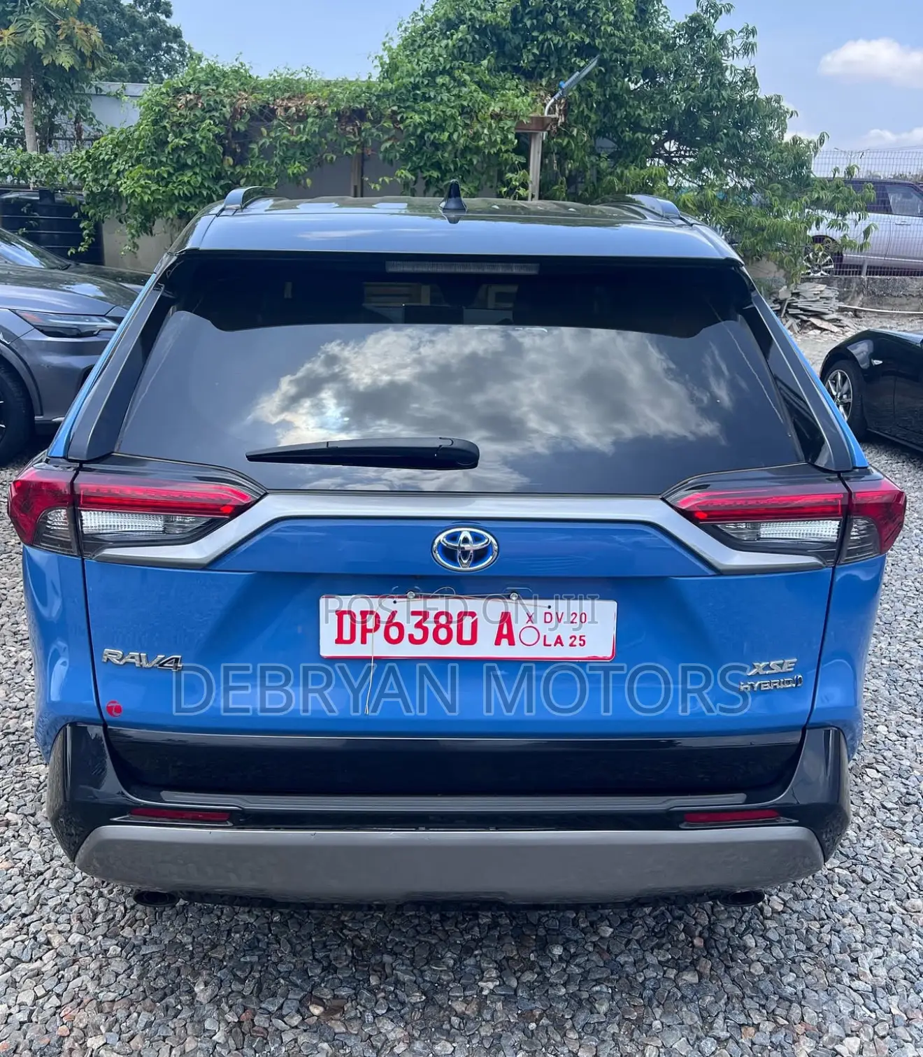 Toyota RAV4 2022 Blue