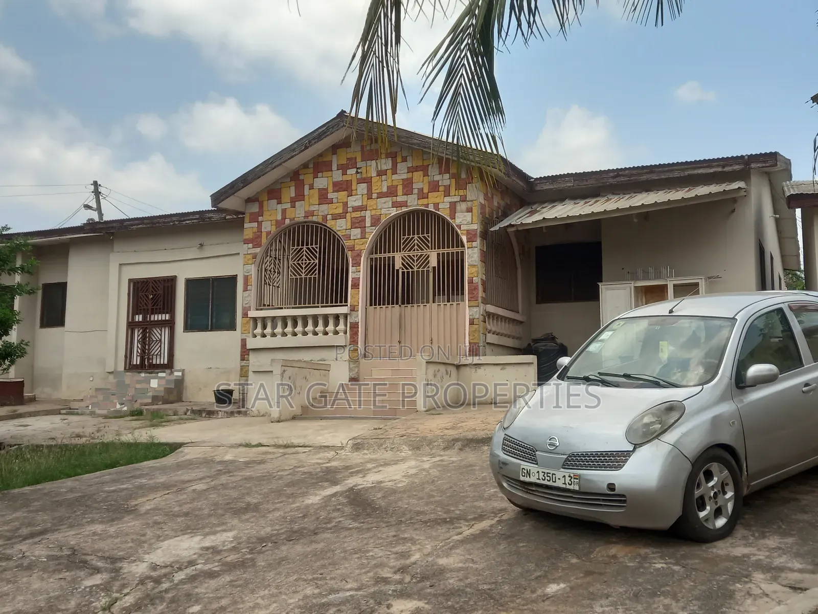 8bdrm House in Ejisu Adadientem for sale