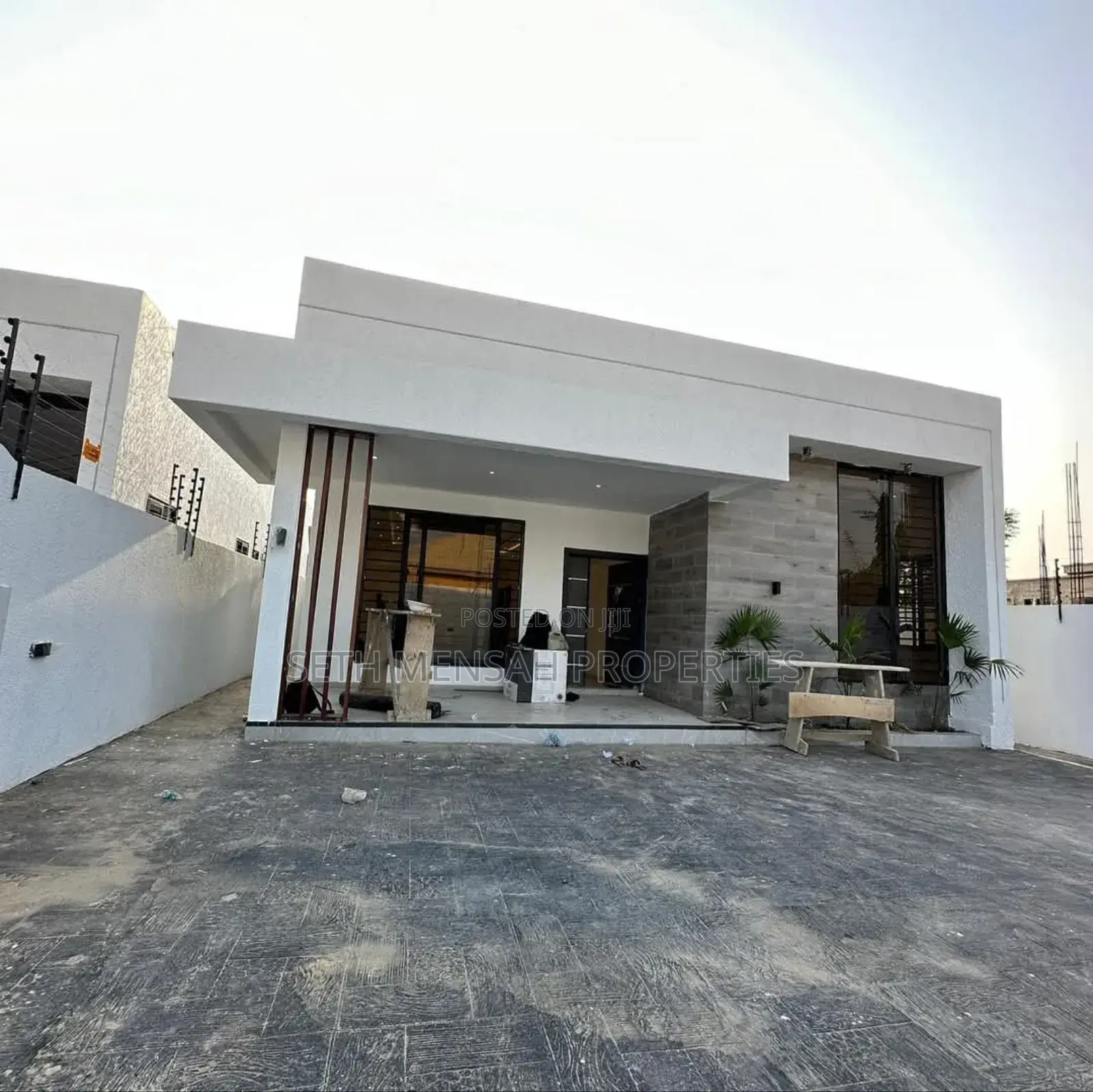 3bdrm House in Skm Properties, Adenta for sale