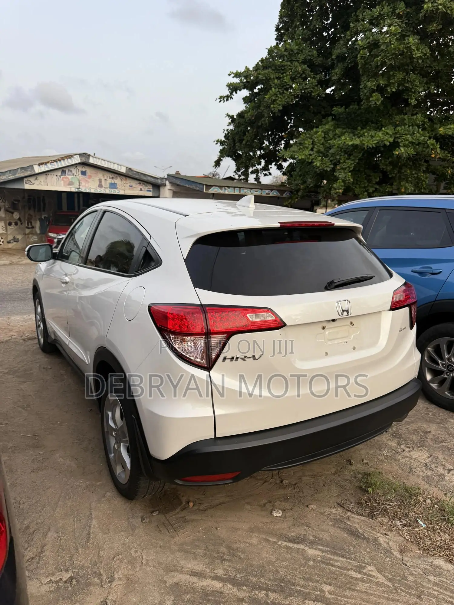 Honda HR-V 4dr SUV (1.5L 4cyl CVT) 2016 White