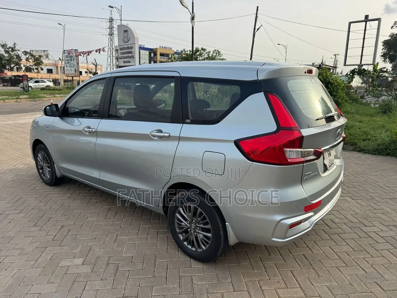 Toyota Rumion 1.5 FWD 2022 Silver