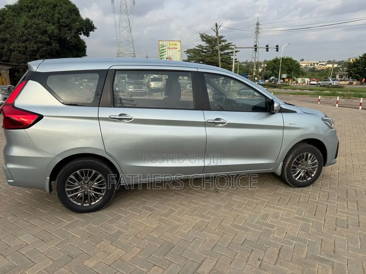 Toyota Rumion 1.5 FWD 2022 Silver