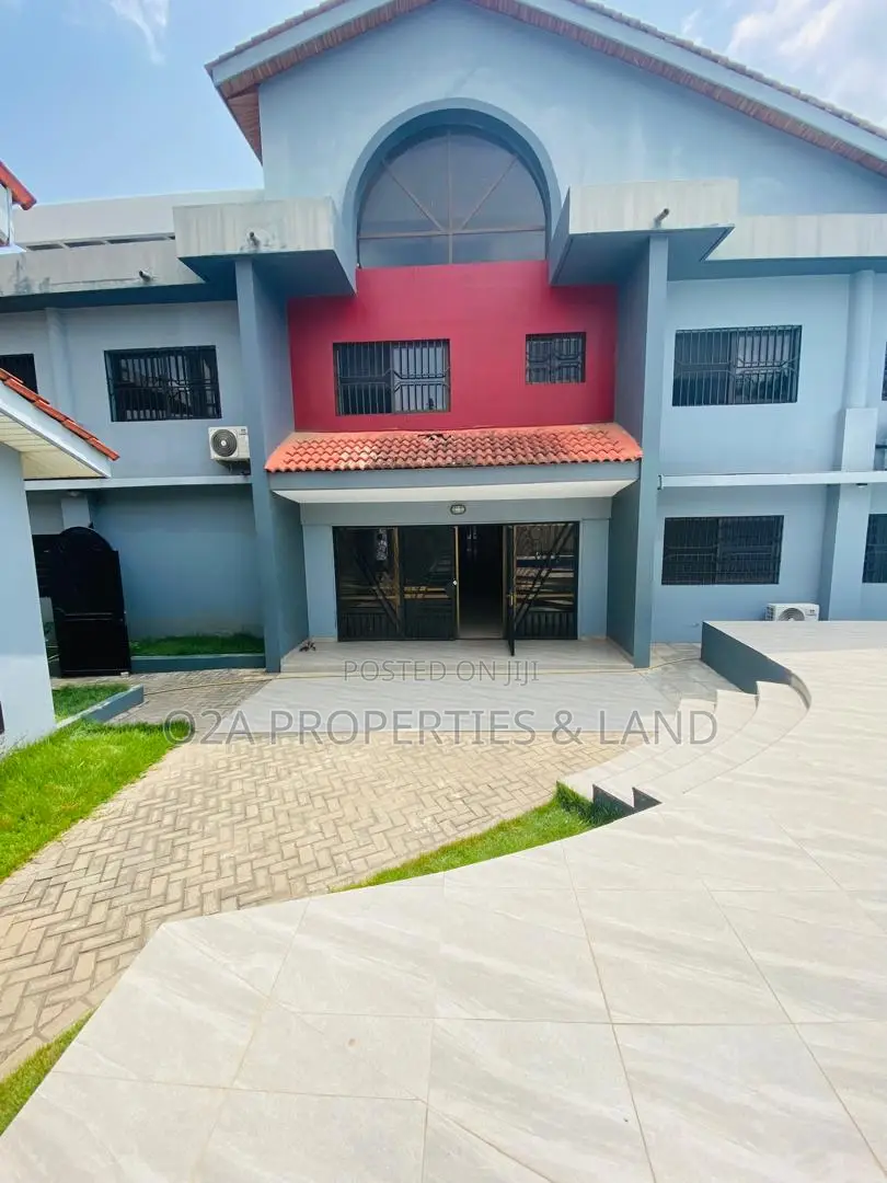 5bdrm House in Dzorwulu for rent