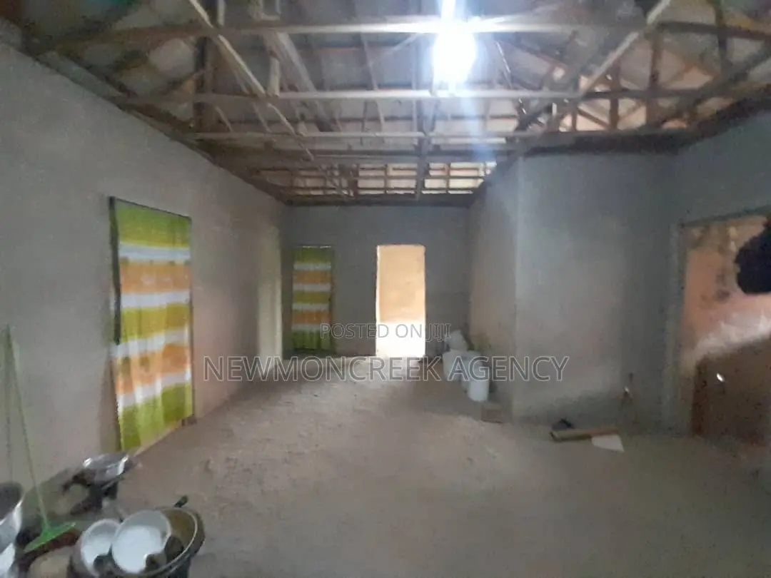 4bdrm Bungalow in Oyibi, Accra Metropolitan for sale