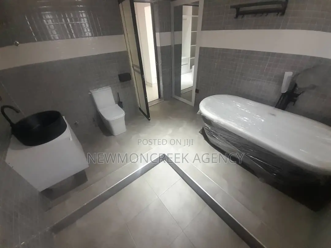 4bdrm Duplex in East Legon Ips, Accra Metropolitan for sale
