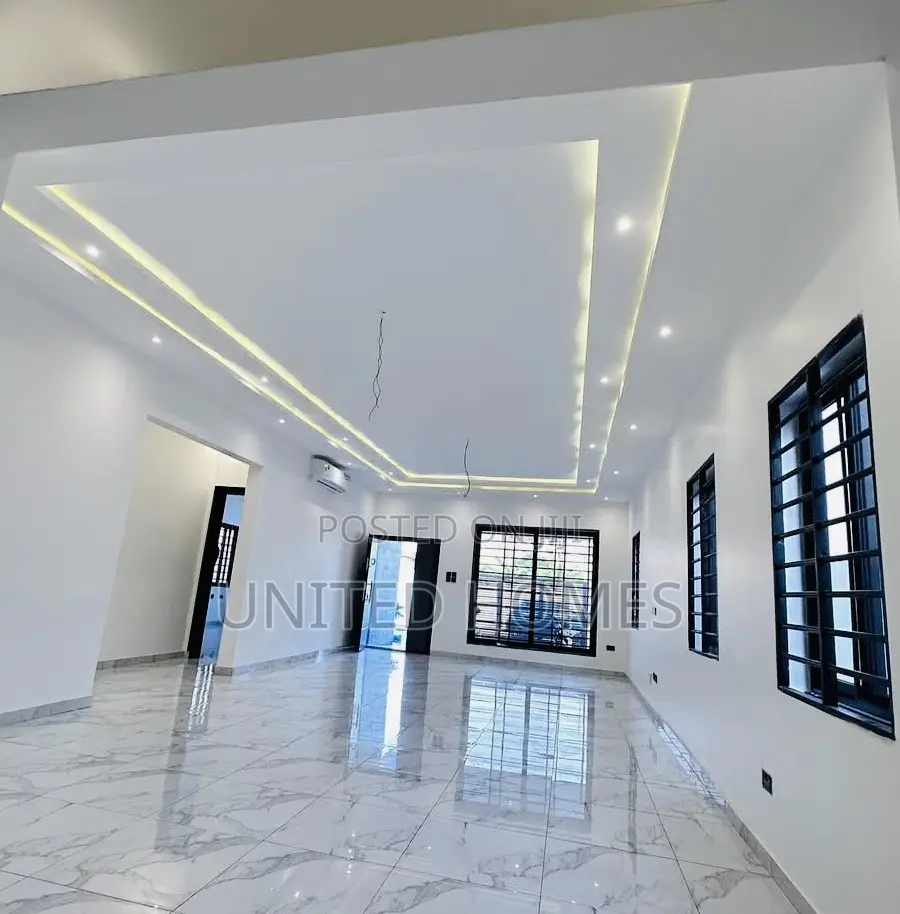 3bdrm House in Adenta for sale