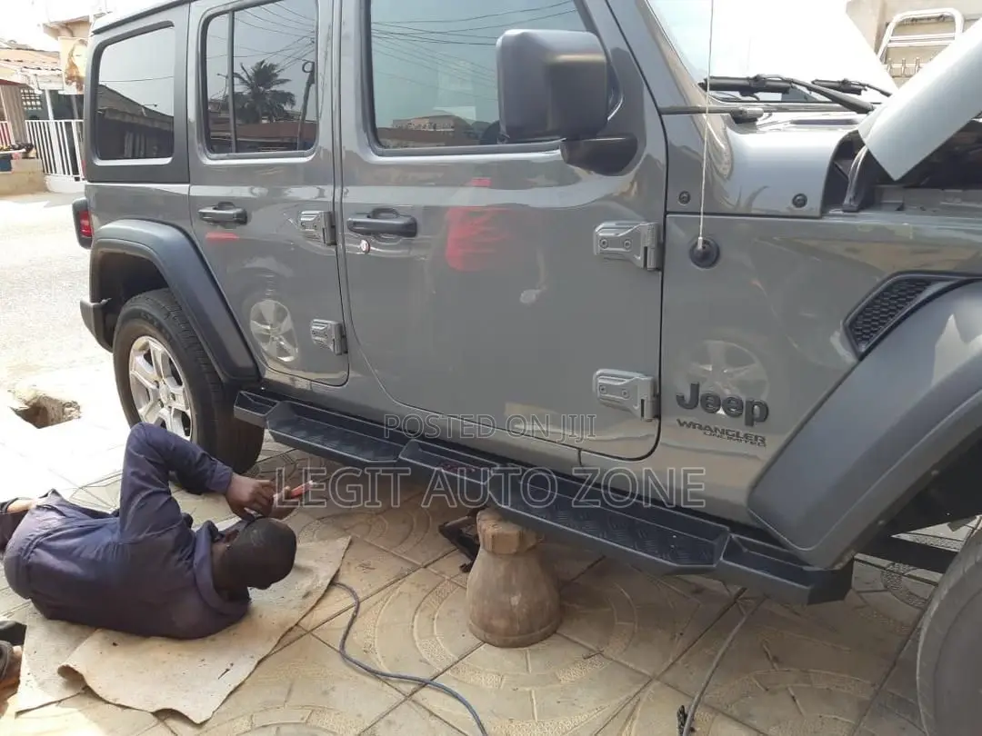 Jeep Wrangler Side Stepper Available