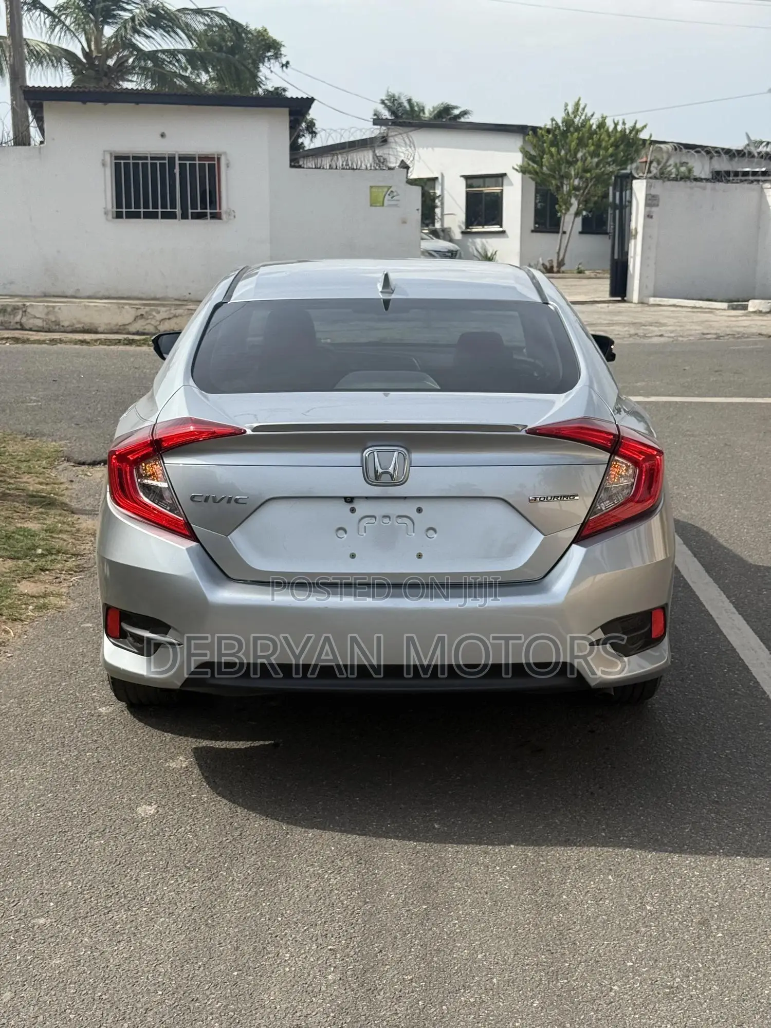 Honda Civic Touring 4dr Sedan (1.5L 4cyl) 2017 Silver