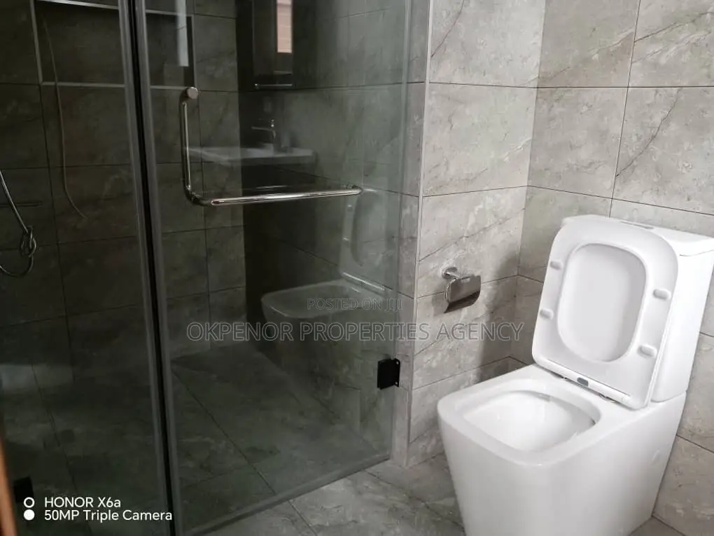 4bdrm House in Com16, Accra Metropolitan for sale