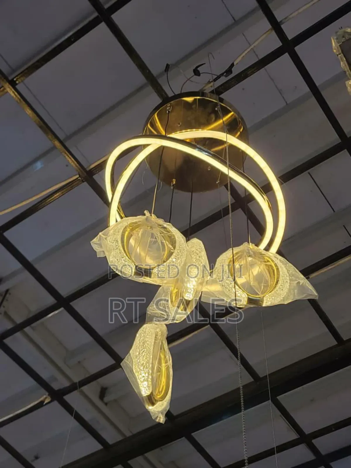 New Warm Amd White Chandelier Light