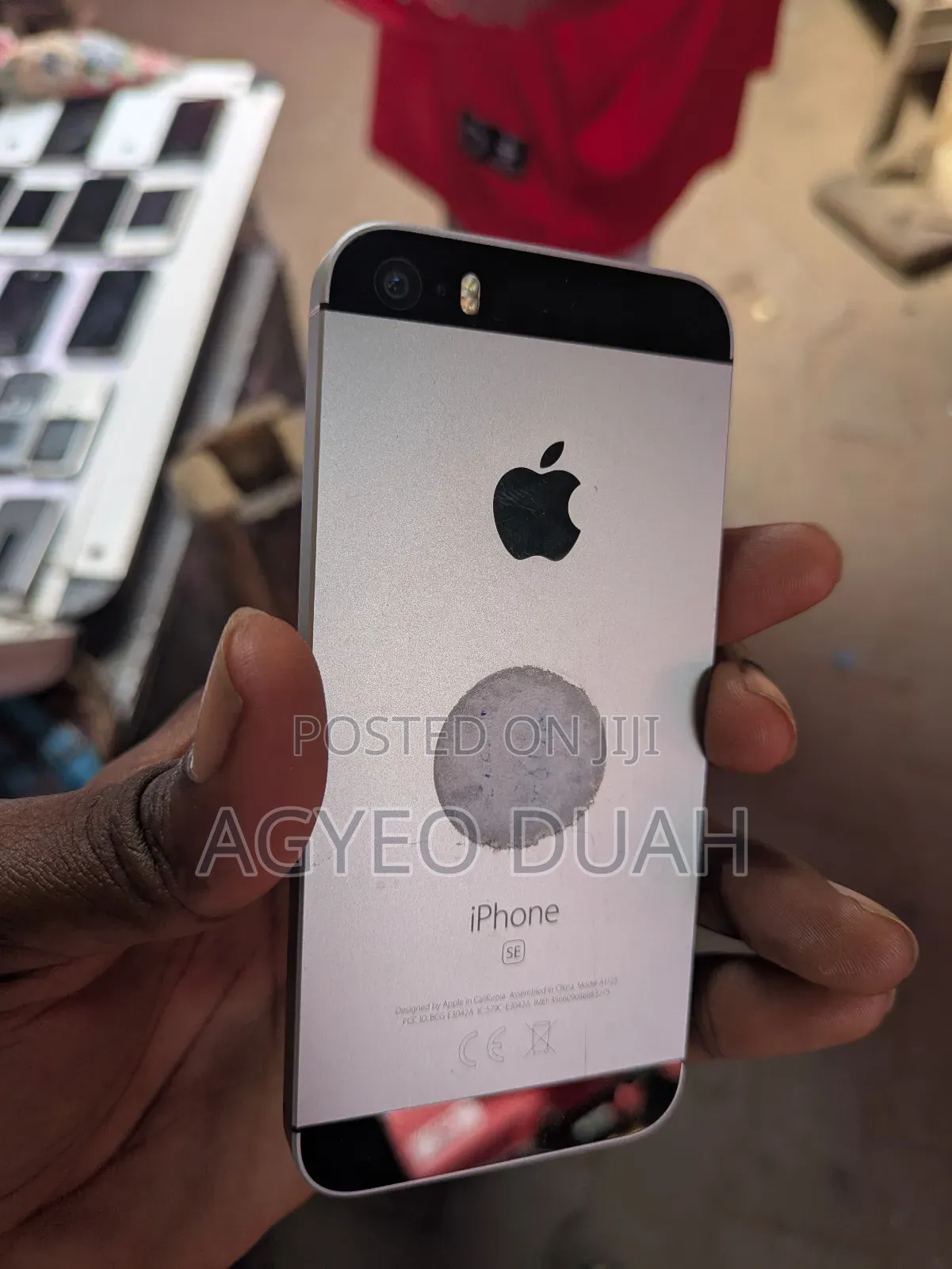 Apple iPhone SE 128 GB Silver
