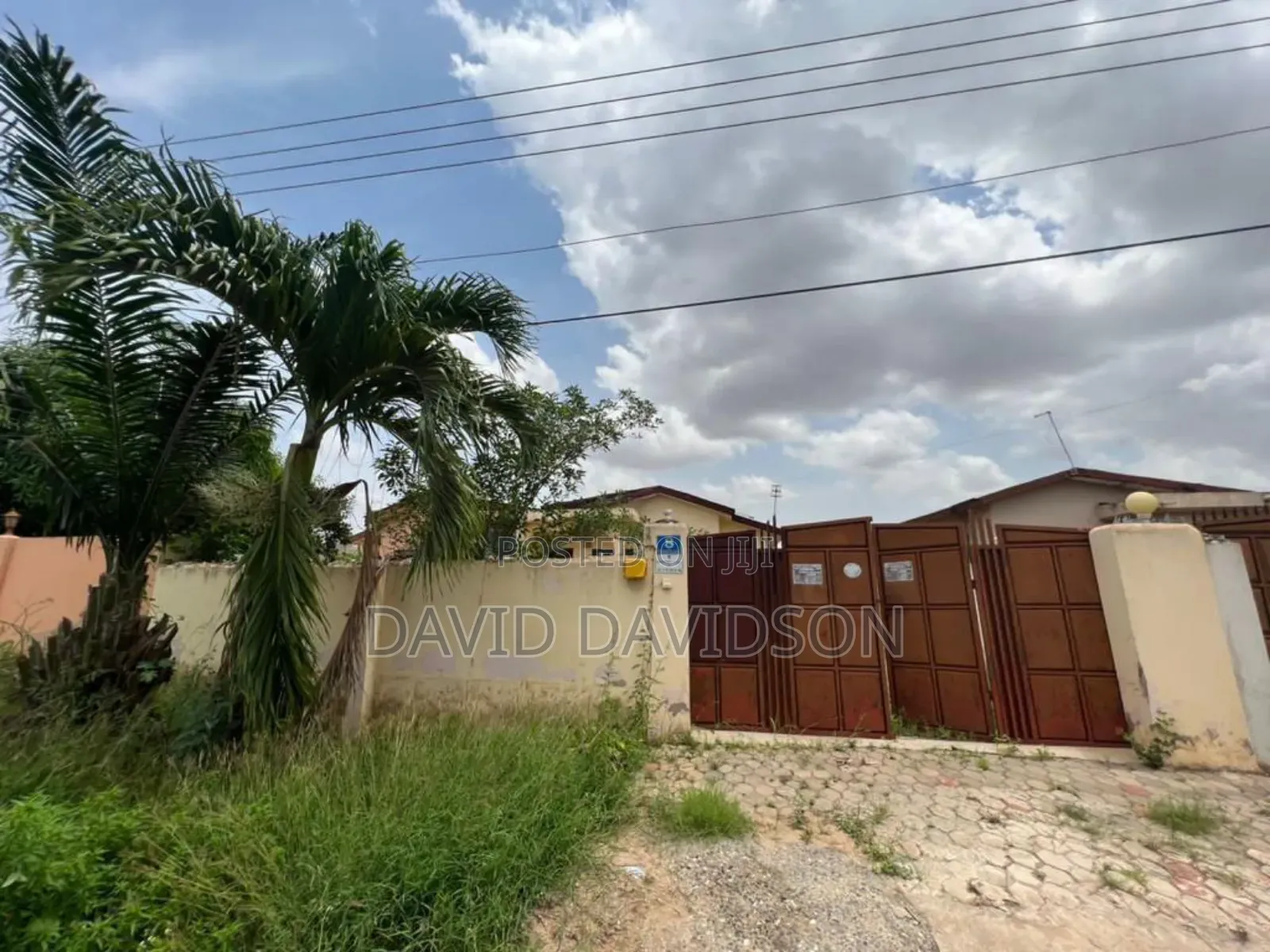 3bdrm House in 3 Bedroom House, Tema Metropolitan for sale