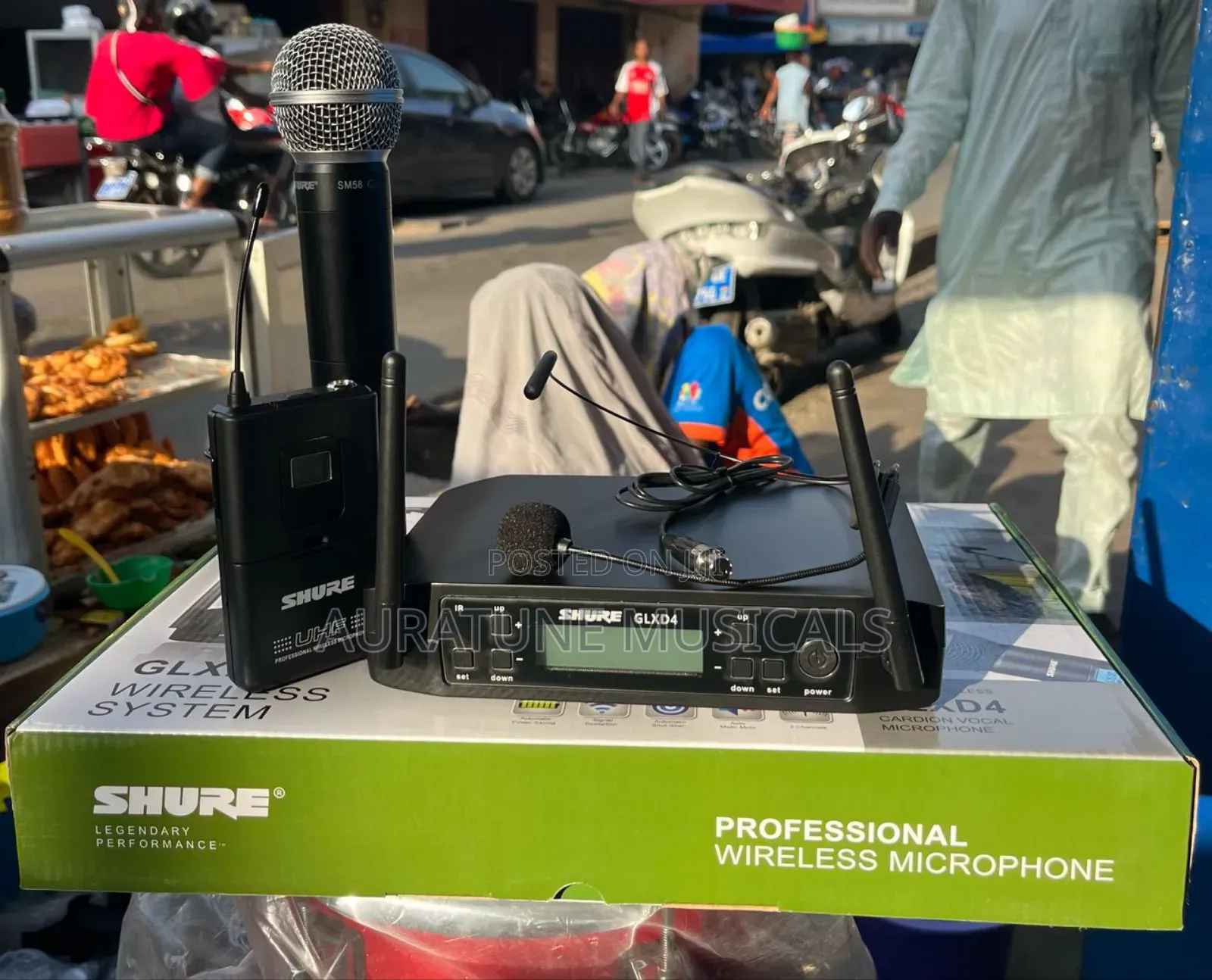 GLX D4 Hand and Lapel Microphone