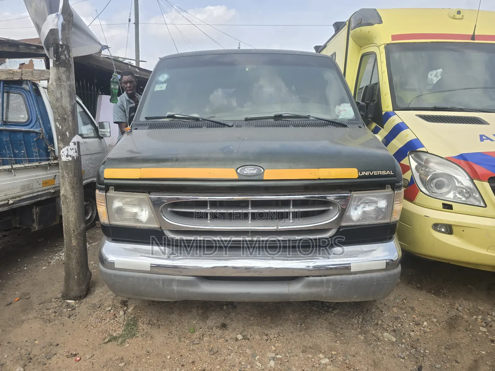 Ford E-150 2009 Green