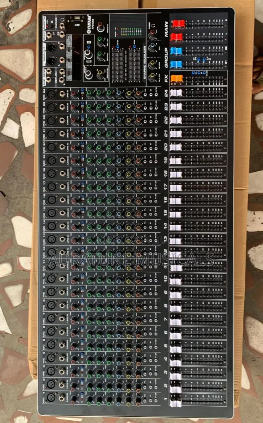 Yamaha SMX-1600 16-Channel Audio Mixer