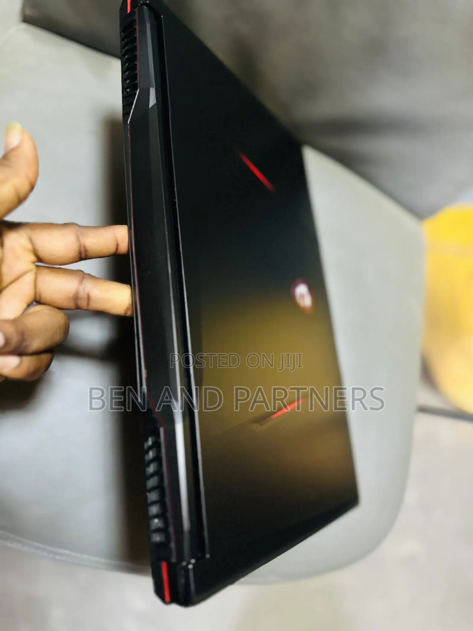 Laptop MSI GL63 8RC 16GB Intel Core i7 HDD+SSD 128GB